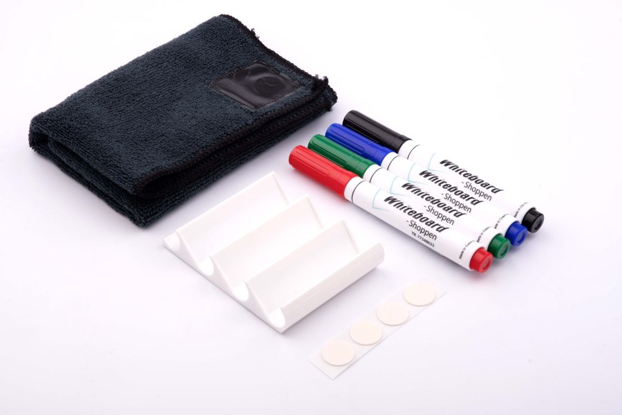 Small accessory set for whiteboards and glass boards