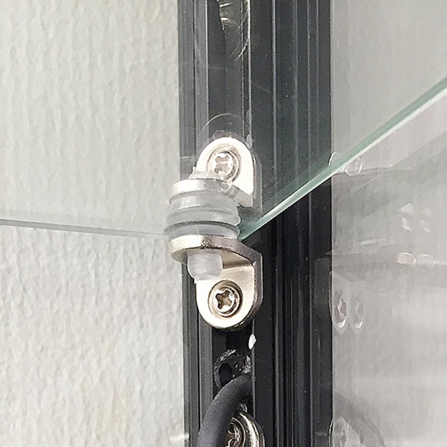 Shelf holder with tapping screw for Showcase #1