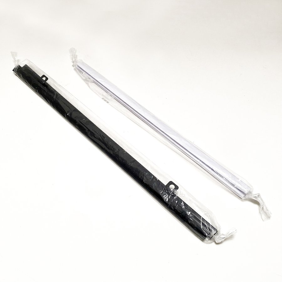 Poster hangers in white with hanging eyelets - Set of 2, 70 cm