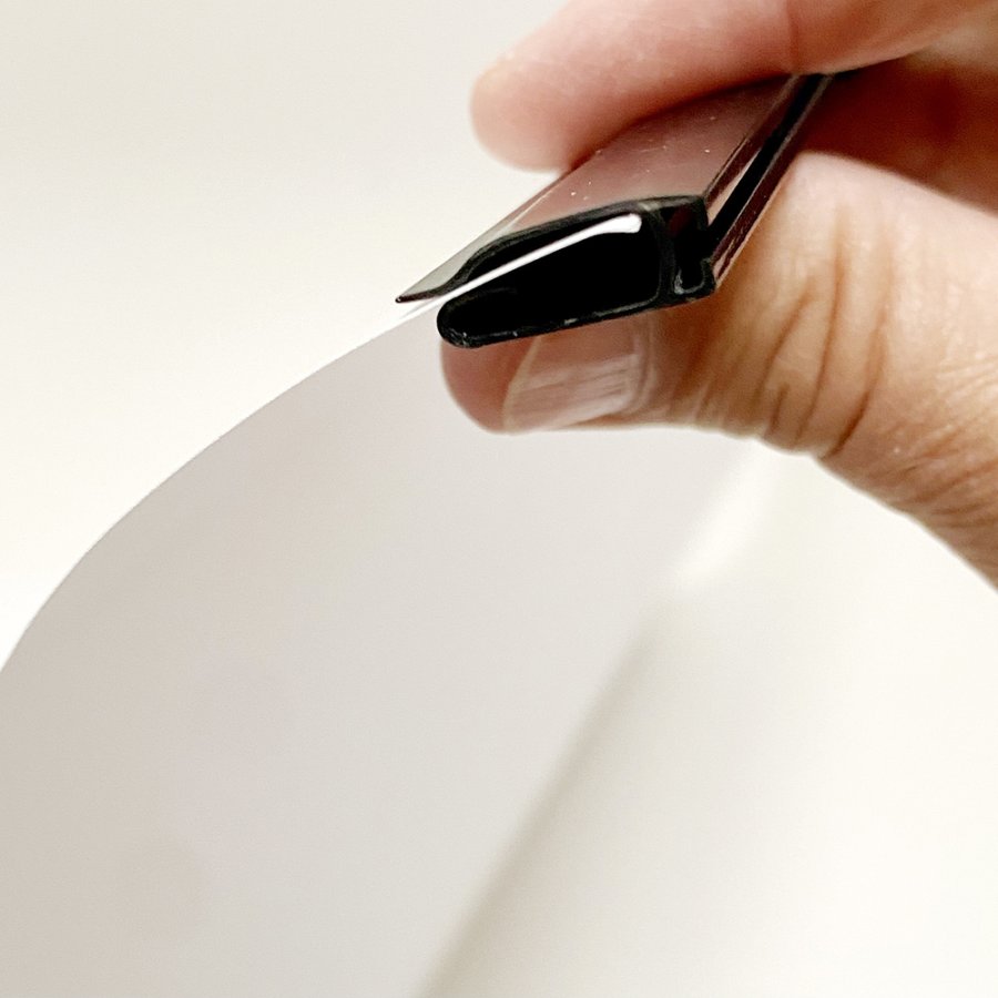 Poster hangers in black with hanging eyelets - Set of 2, A2