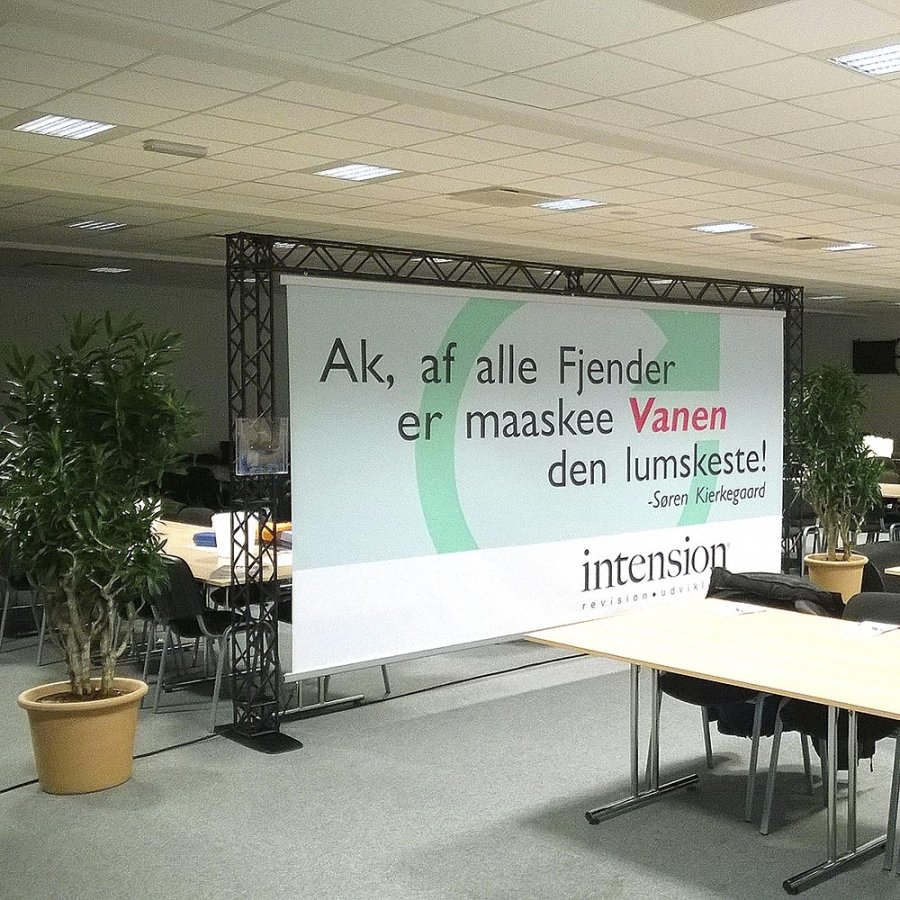 Base Side, 20 x 40 cm, for Crown Truss 10, black