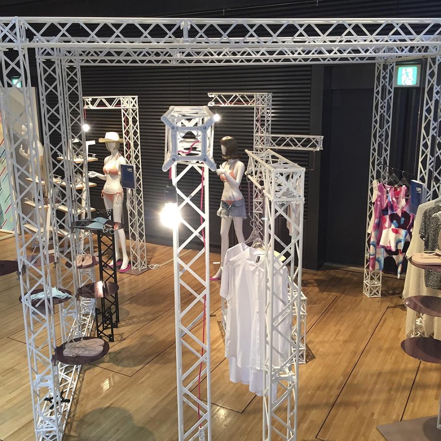 Base Side, 20 x 40 cm, for Crown Truss 15, white