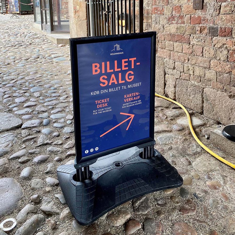 Wind-Sign Waterbase Budget Pavement Board, black, A0