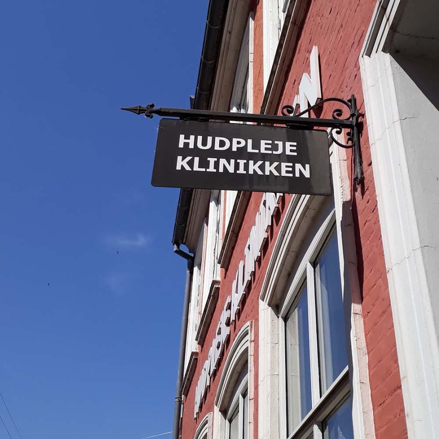 Hang Sign  Antique, black, for wall mounting