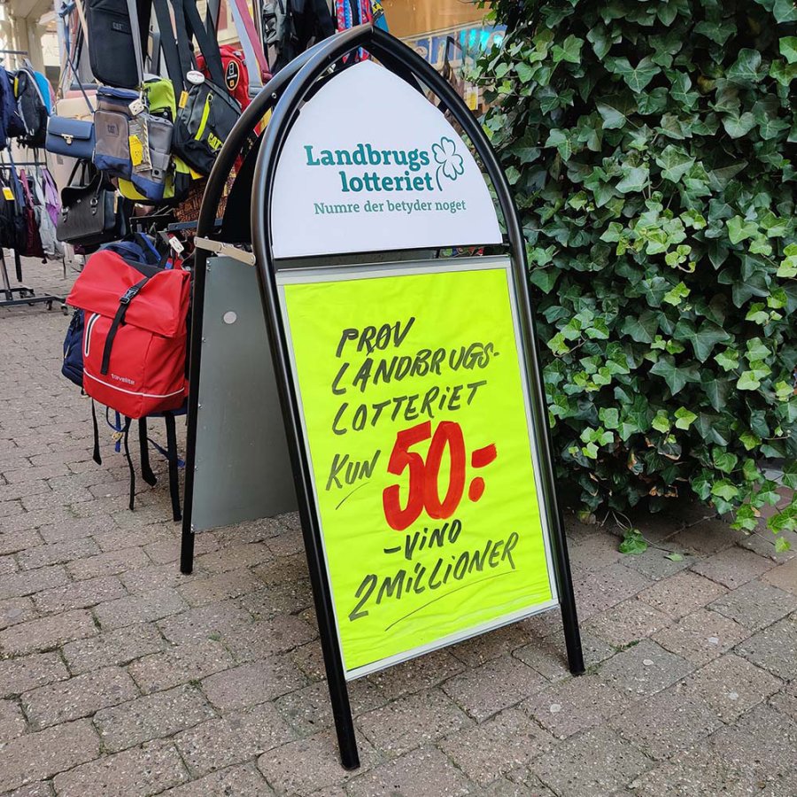 Gotik Classic Pavement Board, black, 50 x 70 cm