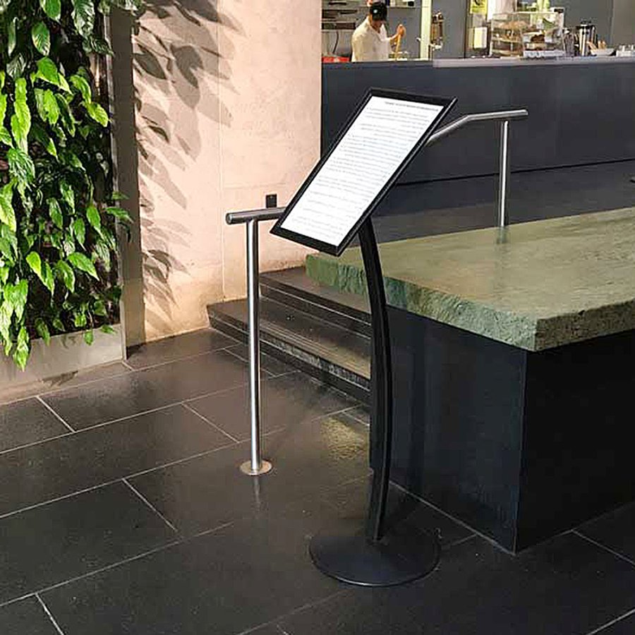 A4 frame for CURVED STAND, black
