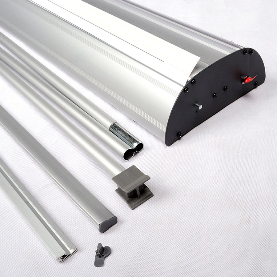 Here are three SEO-friendly Danish title suggestions:

1) Double-sided roll-up 100 cm in aluminum - sleek and portable  
2) Sleek double-sided roll-up 100 cm | Aluminum display  
3) Roll-up 100 cm (double-sided) in aluminum - perfect for trade shows and events